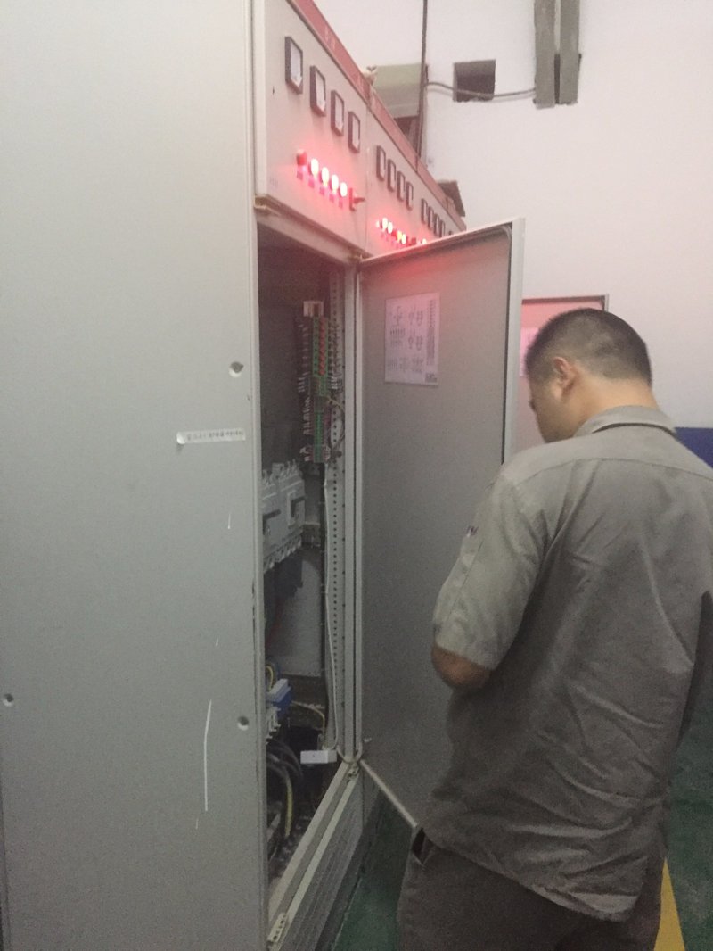 广源小区东区的物业服务电话是多少？
